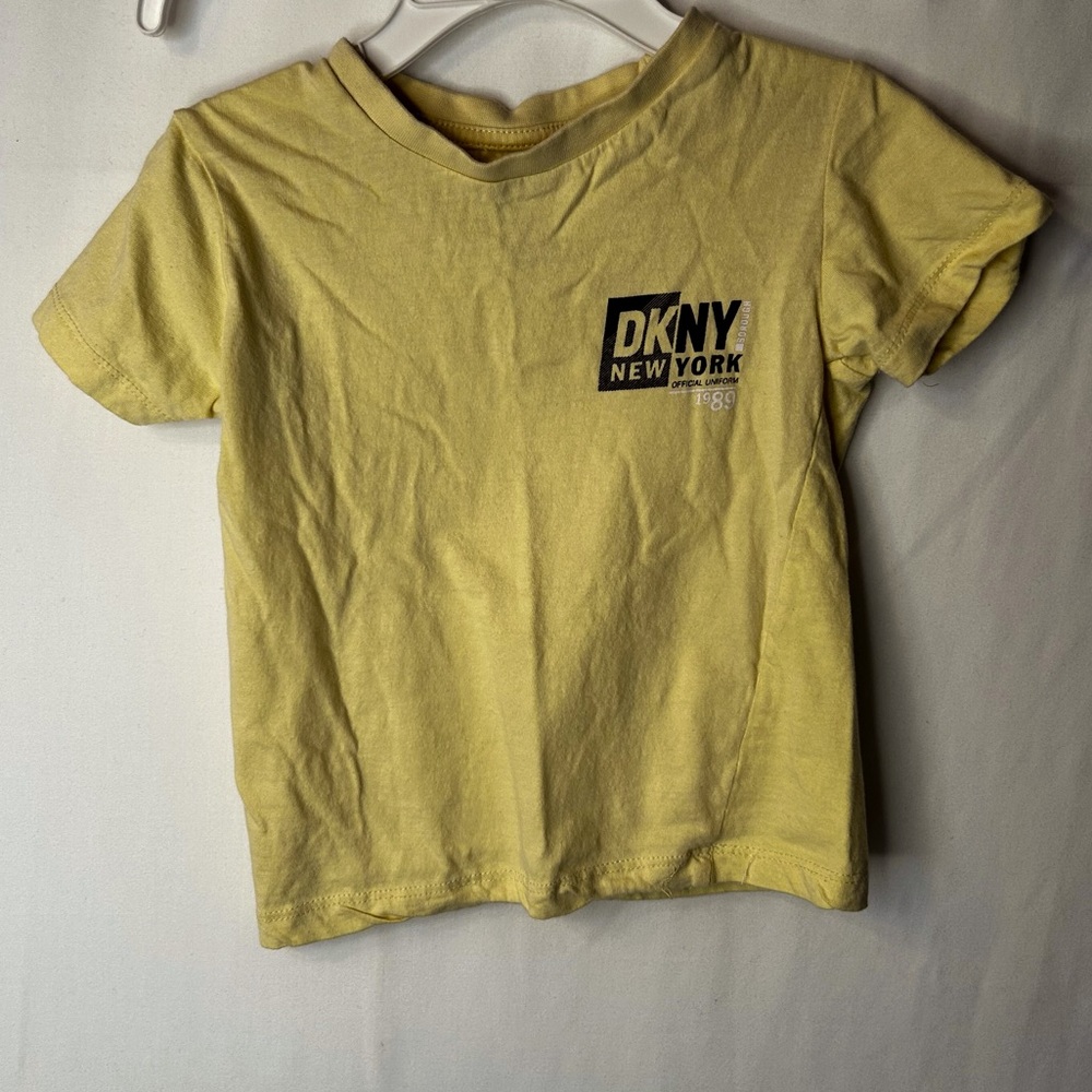 010 DKNY Bright Yellow Kids Boys Toddlers Short Sleeve Tee Size 3T